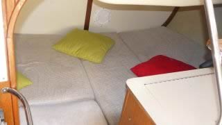 Hunter 30 Rear Cabin 072